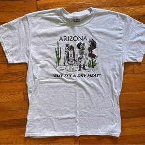Gildan Light Gray Arizona souvenir Graphic Tee size L